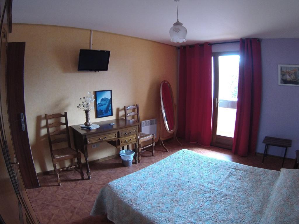 Boustigue Hotel Corps Esterno foto